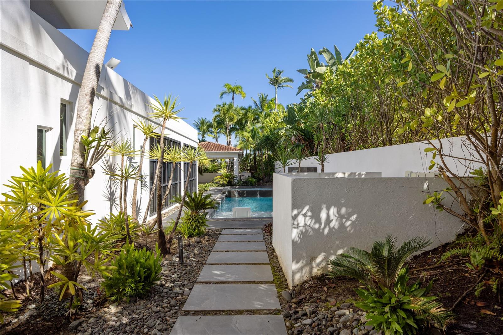 PR9117688 Property Photo