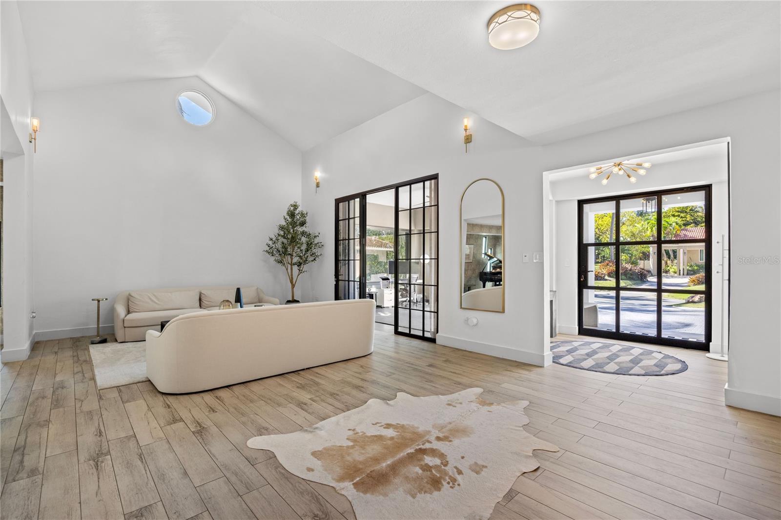 PR9117688 Property Photo