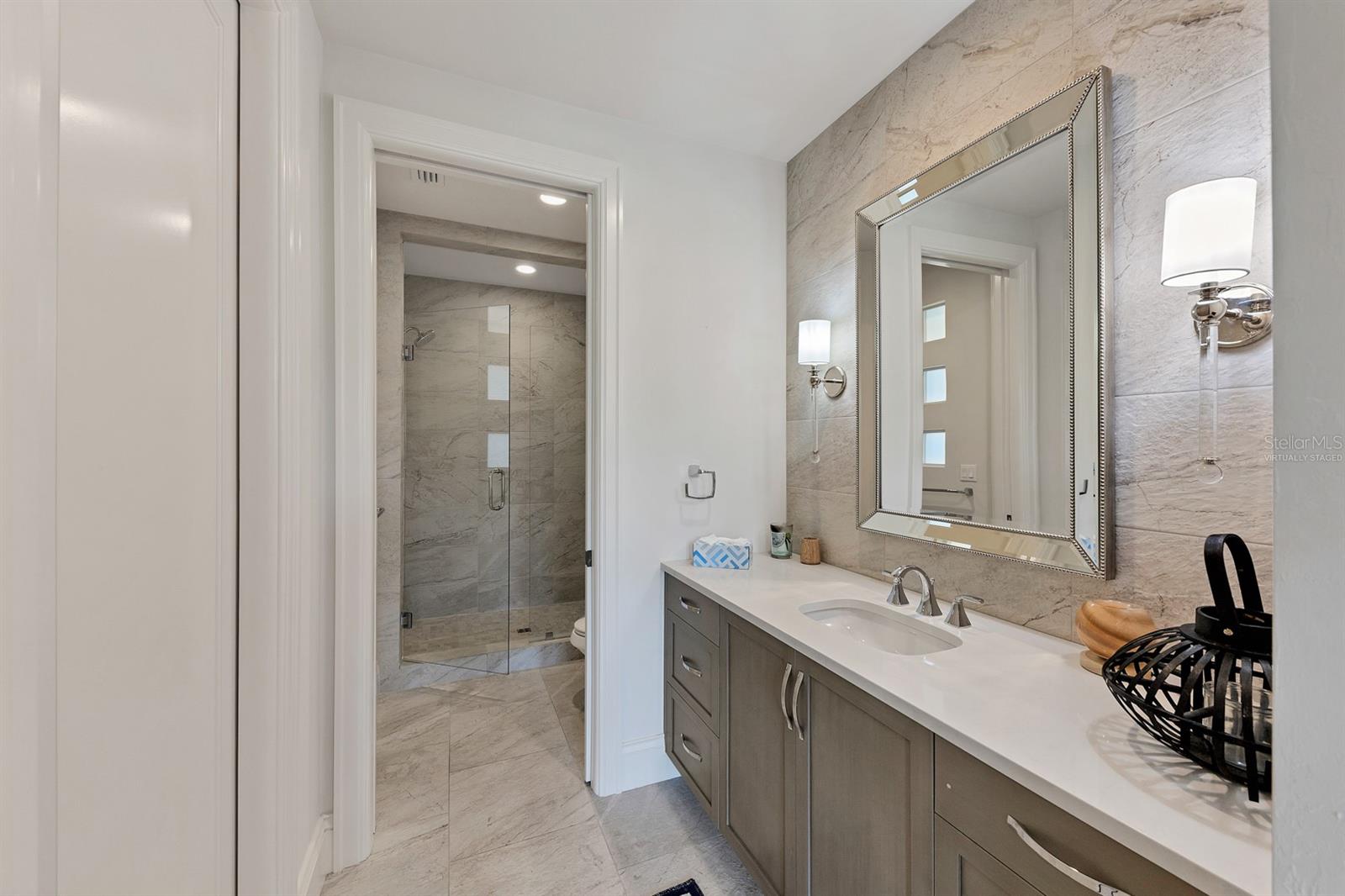 N6141724 Property Photo