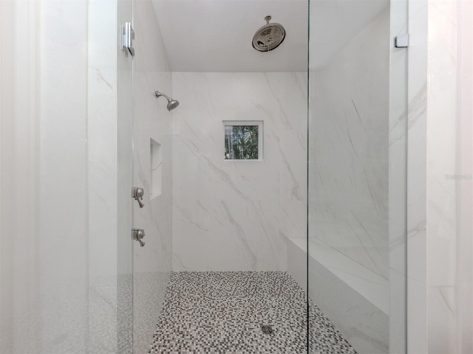 N6141724 Property Photo