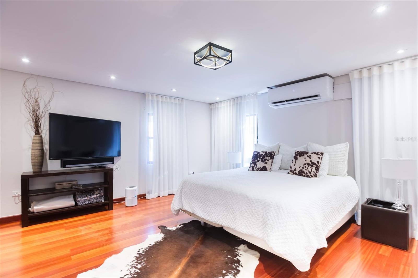 PR9117691 Property Photo