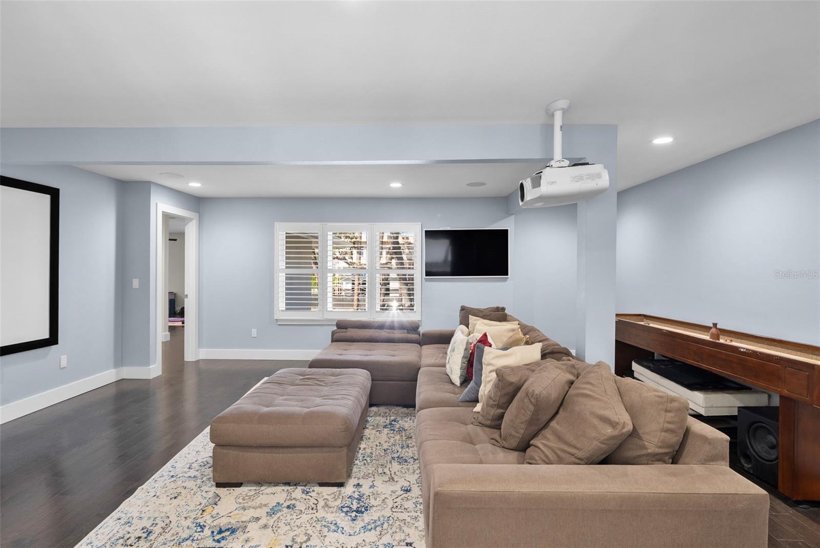 TB8452301 Property Photo