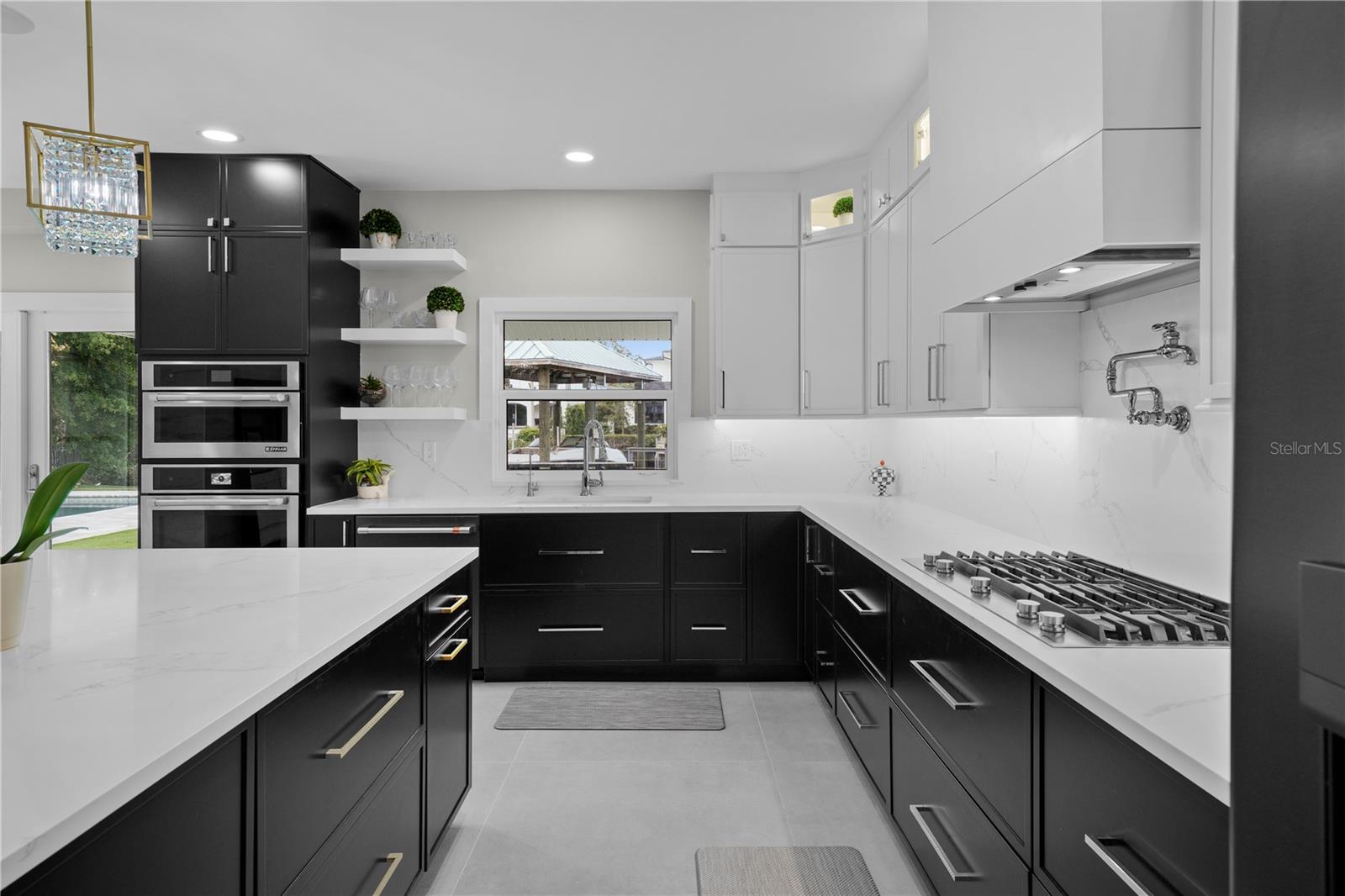 TB8452301 Property Photo