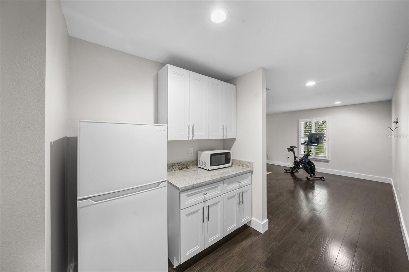 TB8452301 Property Photo