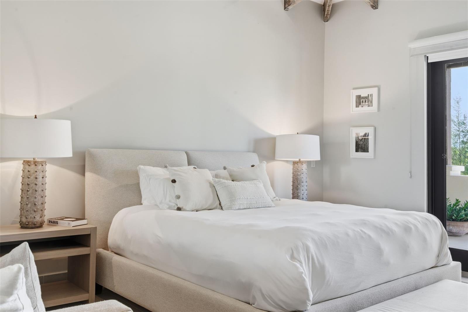 PR9117700 Property Photo