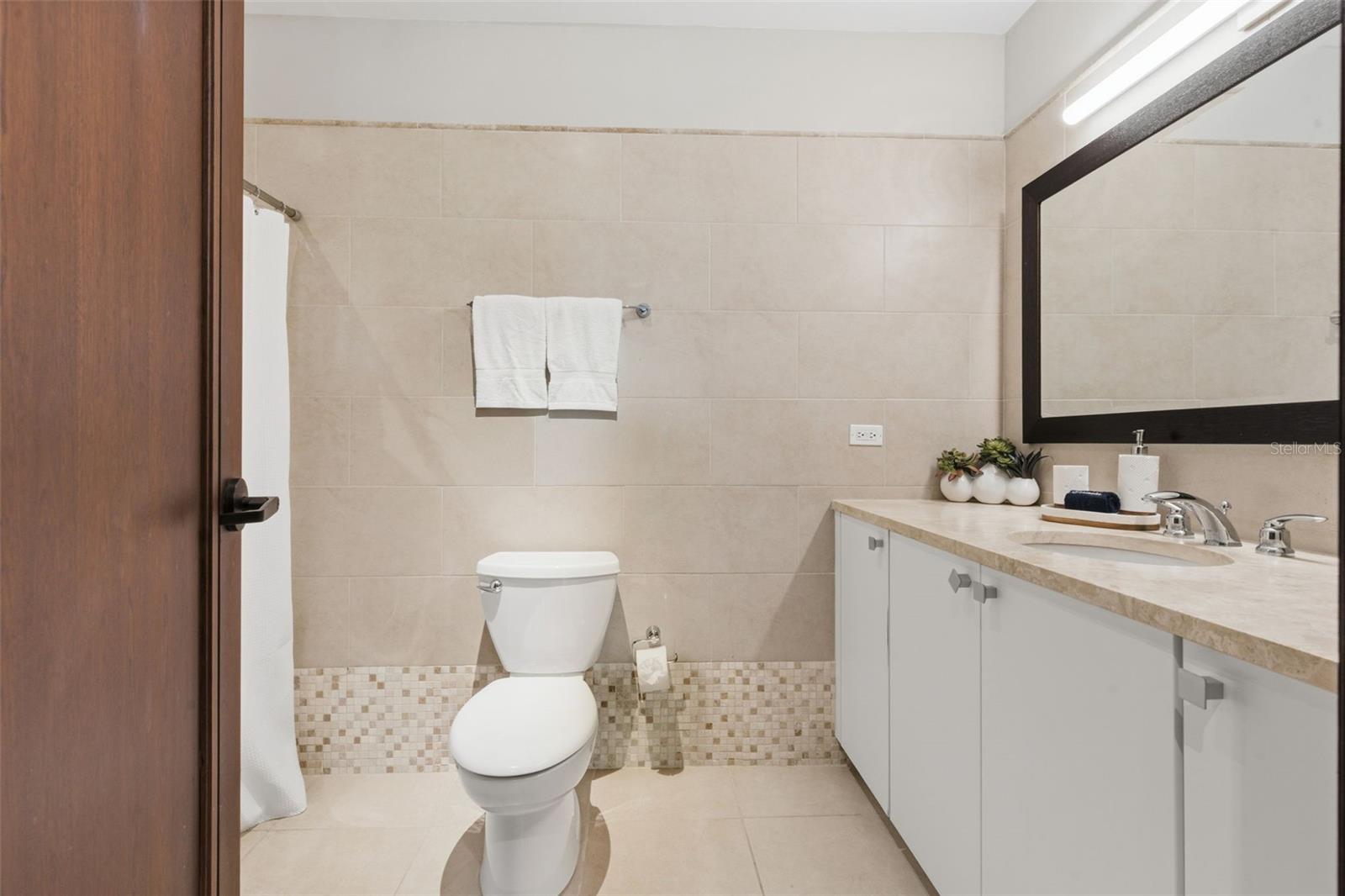 PR9117700 Property Photo