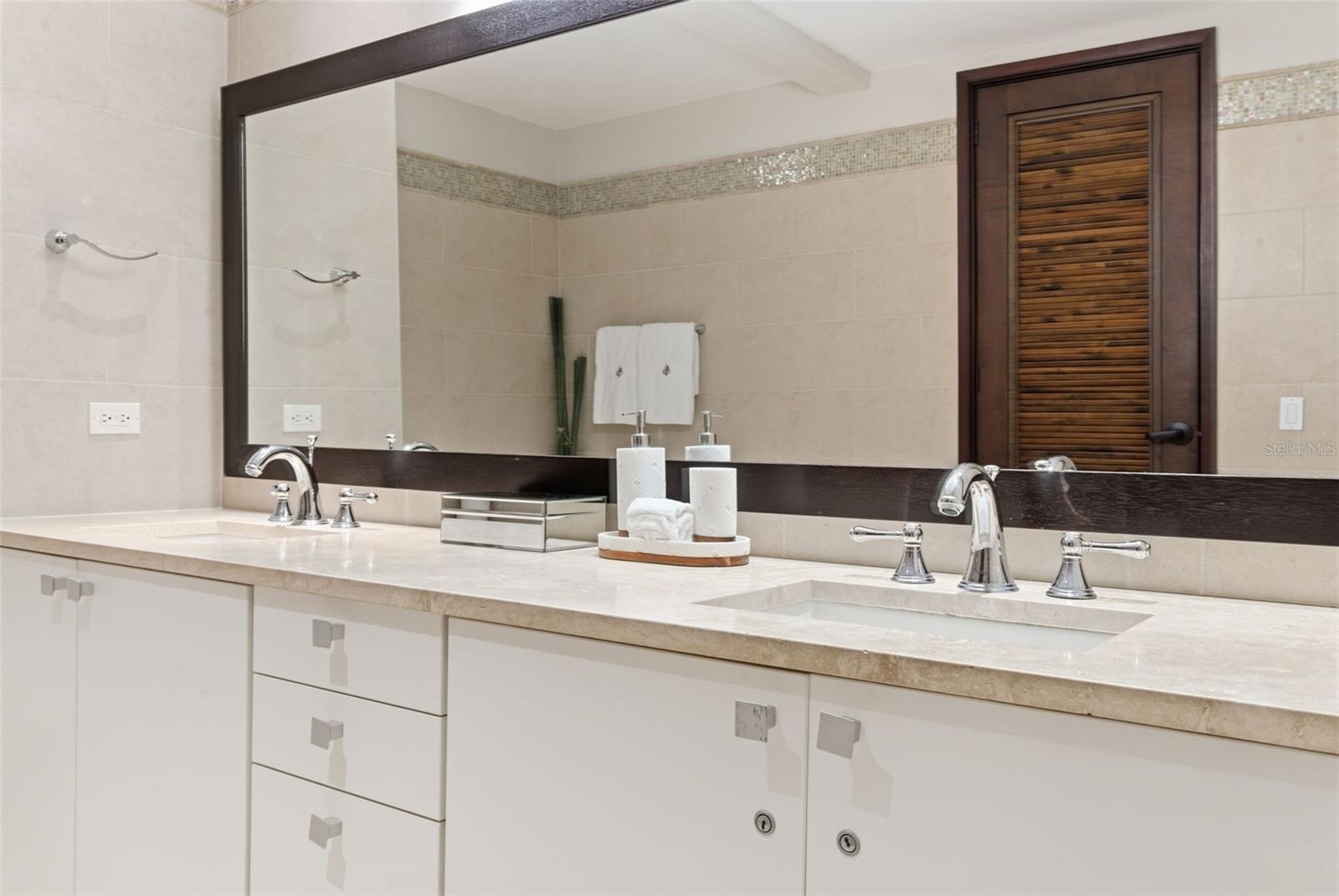 PR9117700 Property Photo