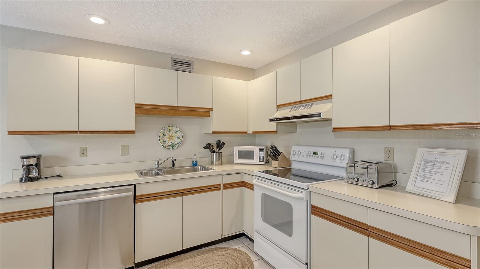 A4673661 Property Photo