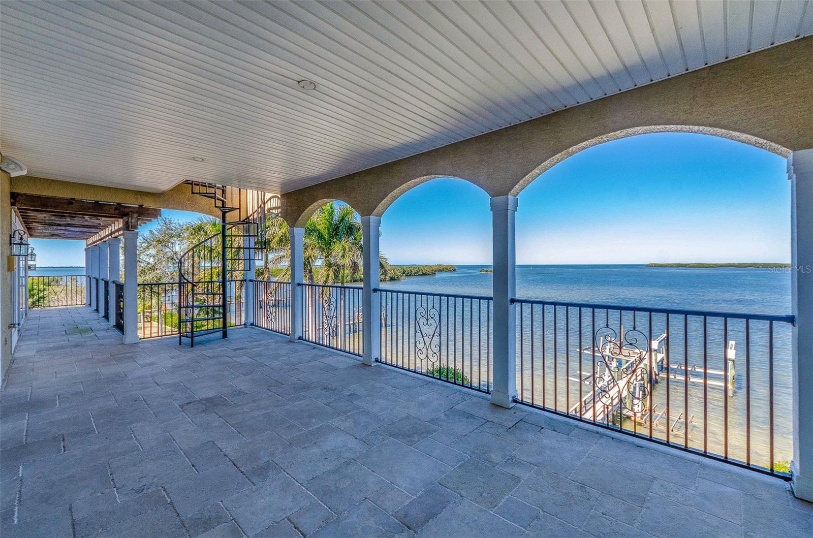 TB8452350 Property Photo