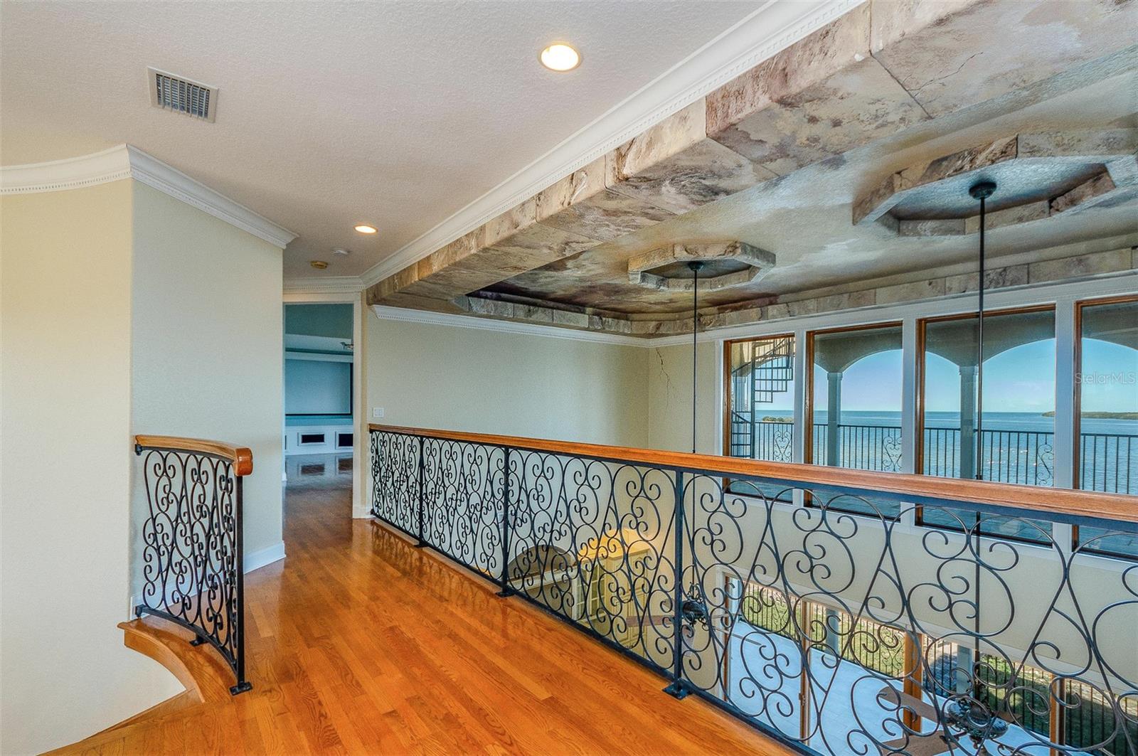 TB8452350 Property Photo