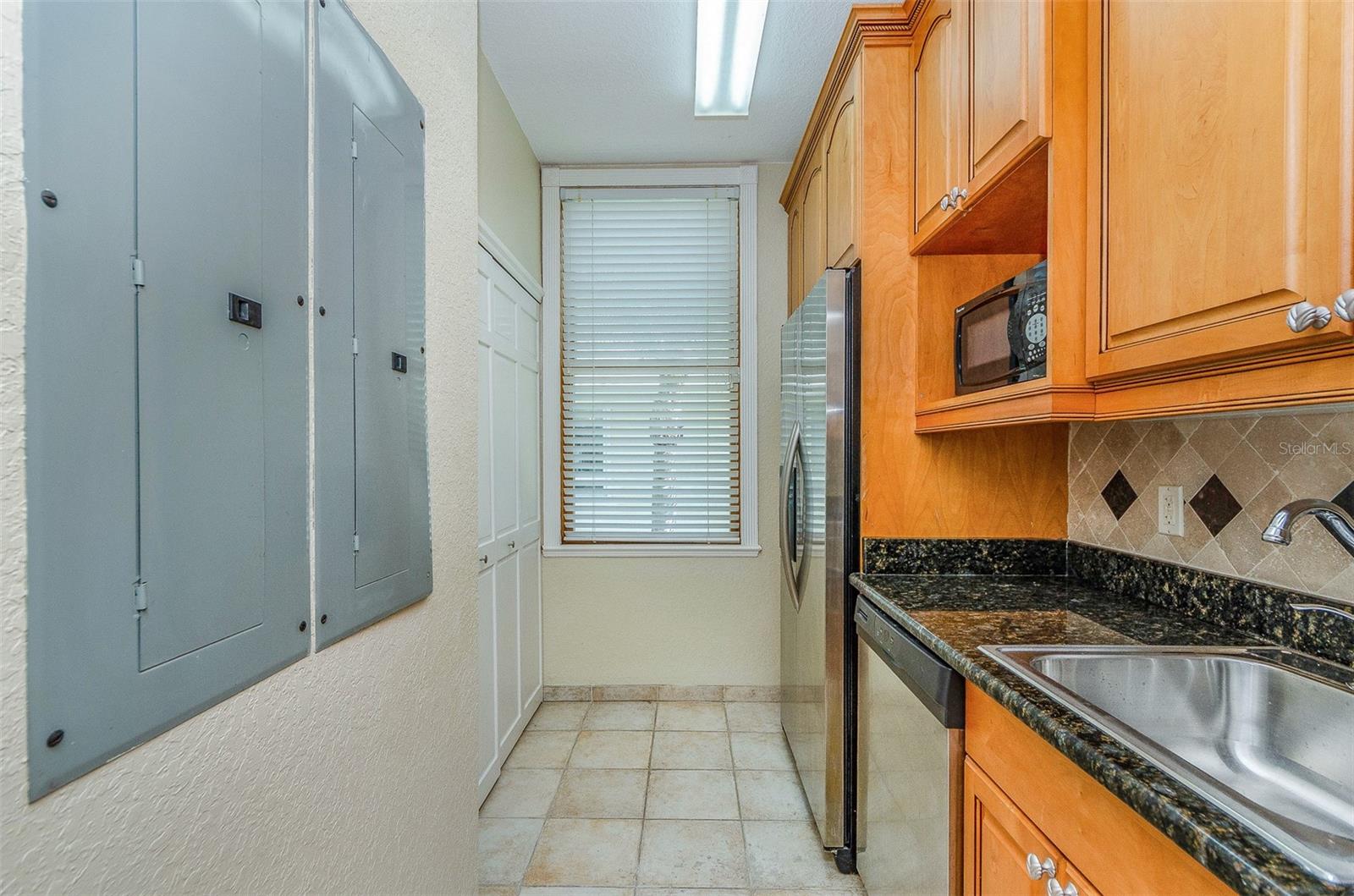 TB8452350 Property Photo