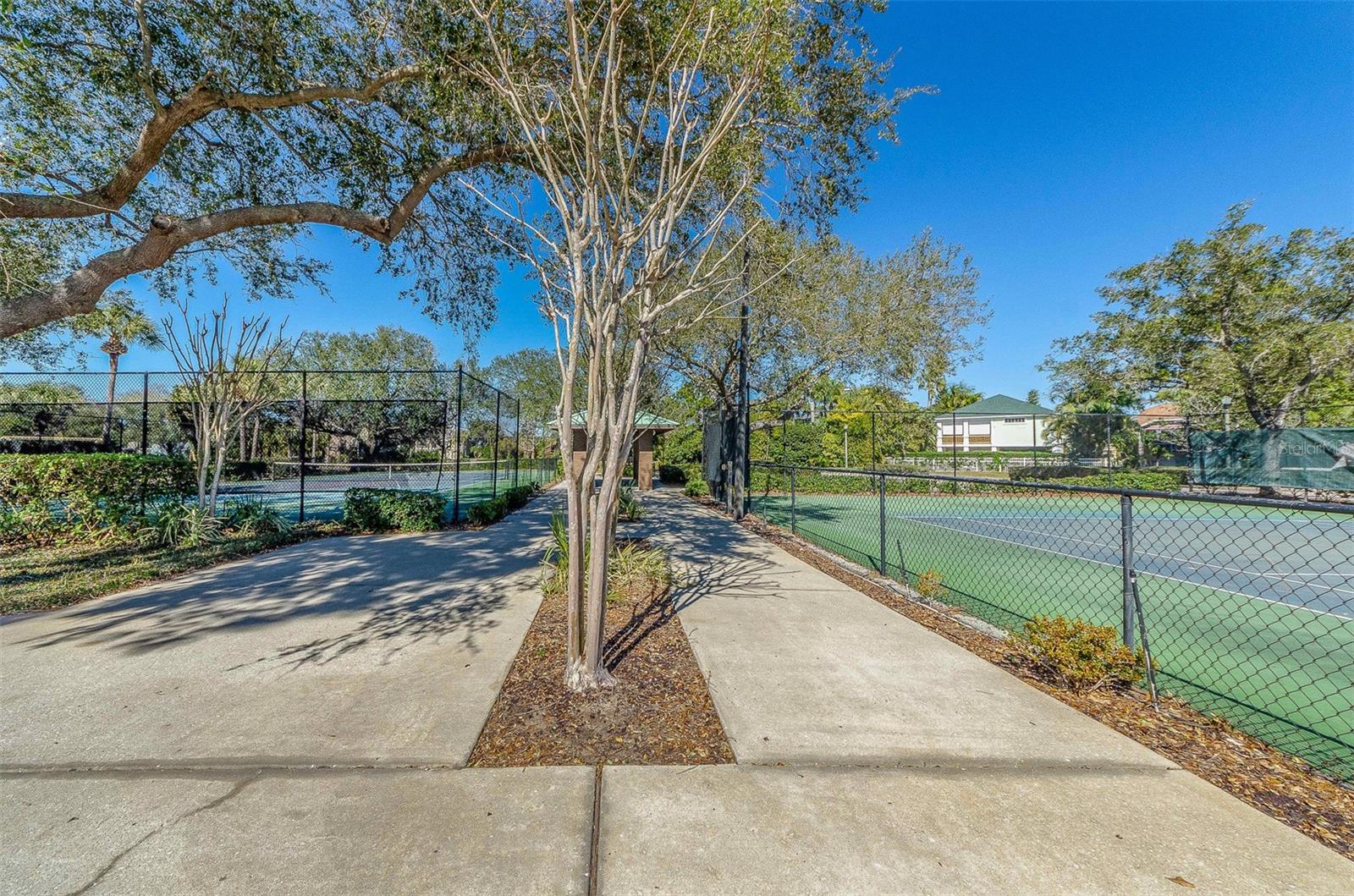 TB8452350 Property Photo