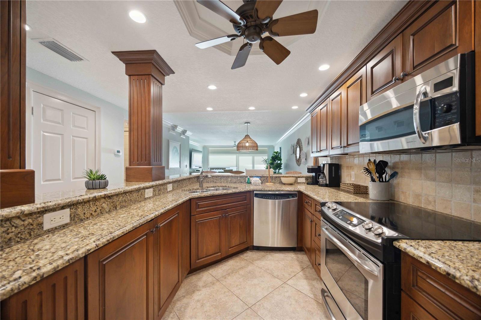 6140 MIDNIGHT PASS RD #407, SARASOTA, FL, 34242