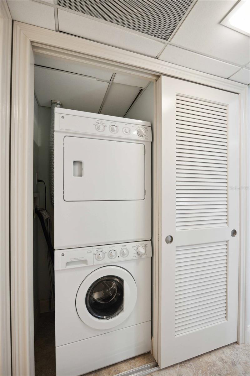 6140 MIDNIGHT PASS RD #407, SARASOTA, FL, 34242