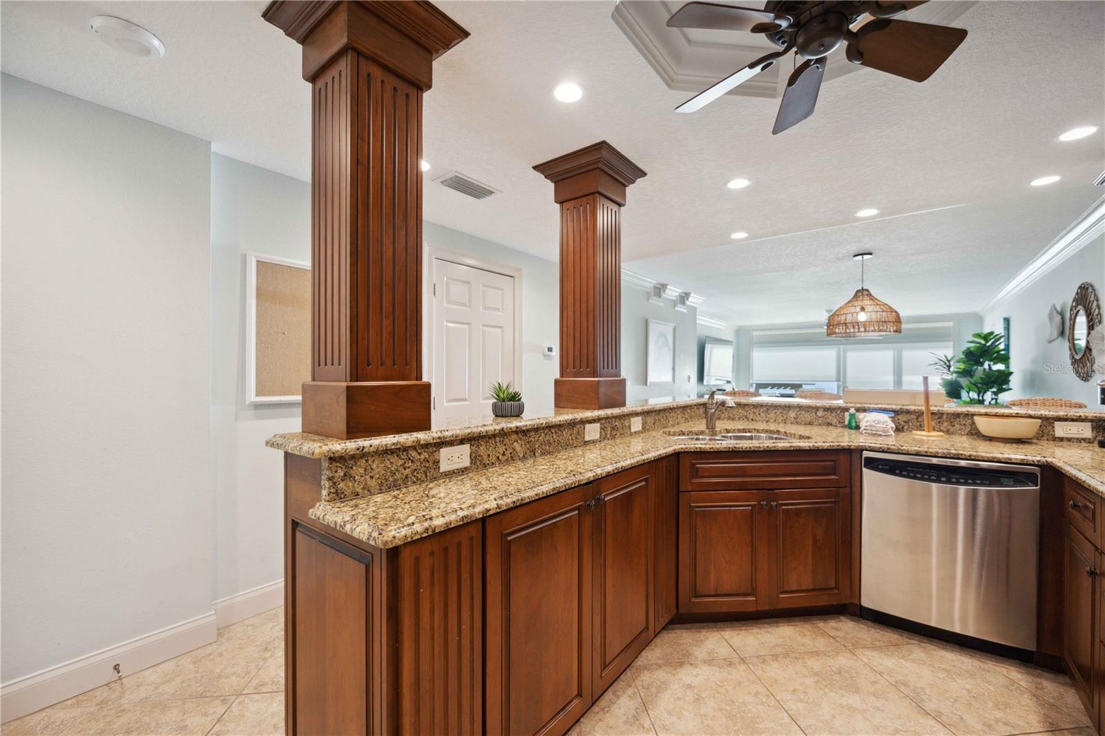 6140 MIDNIGHT PASS RD #407, SARASOTA, FL, 34242