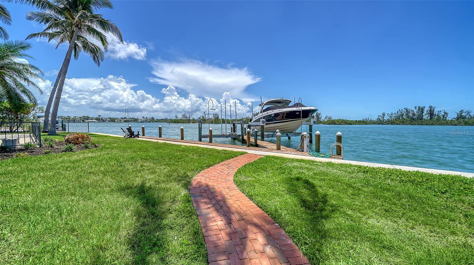 A4673685 Property Photo