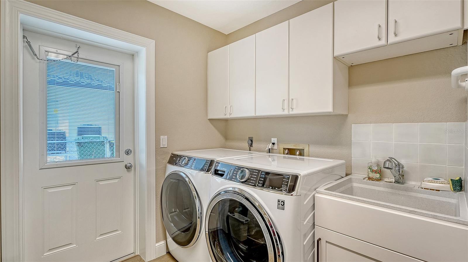 A4673685 Property Photo