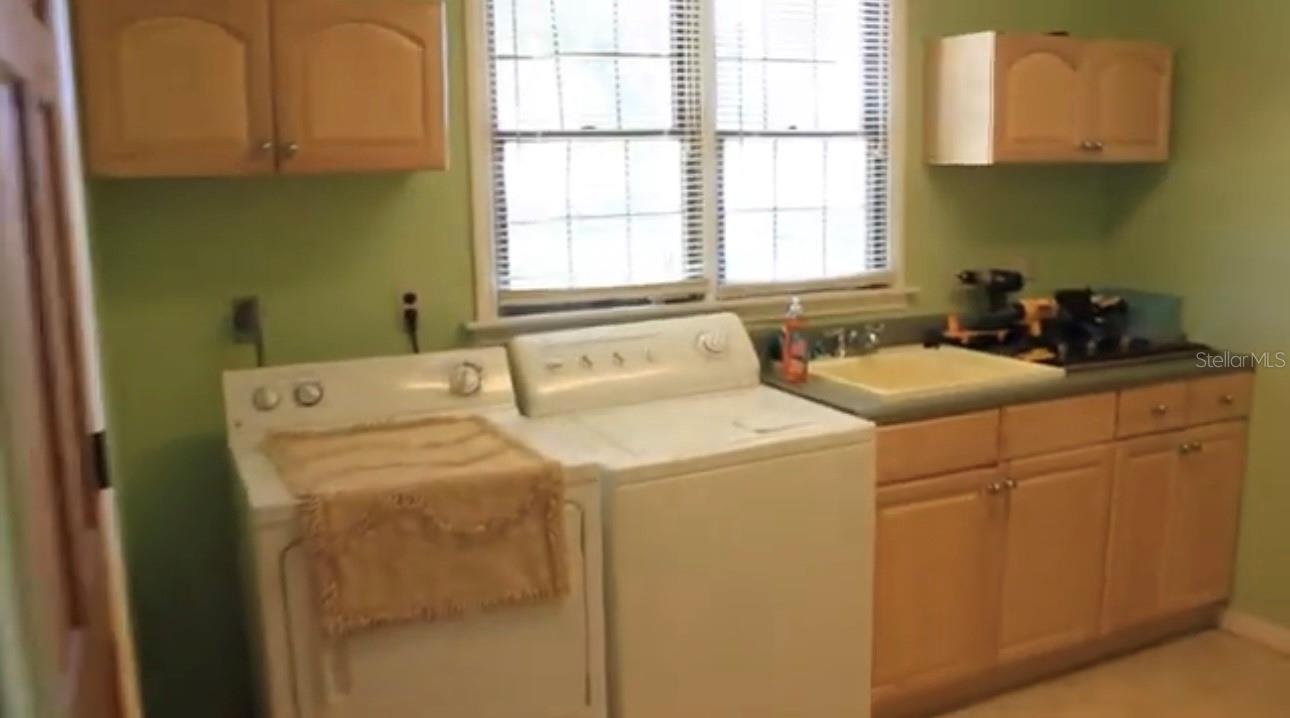 O6364015 Property Photo