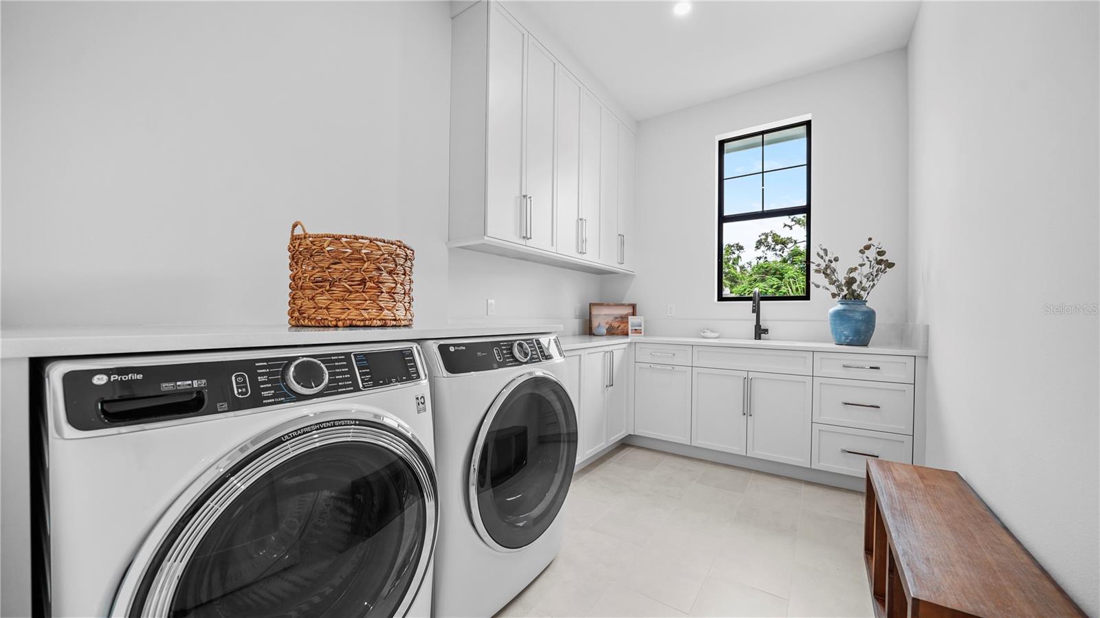 A4673707 Property Photo