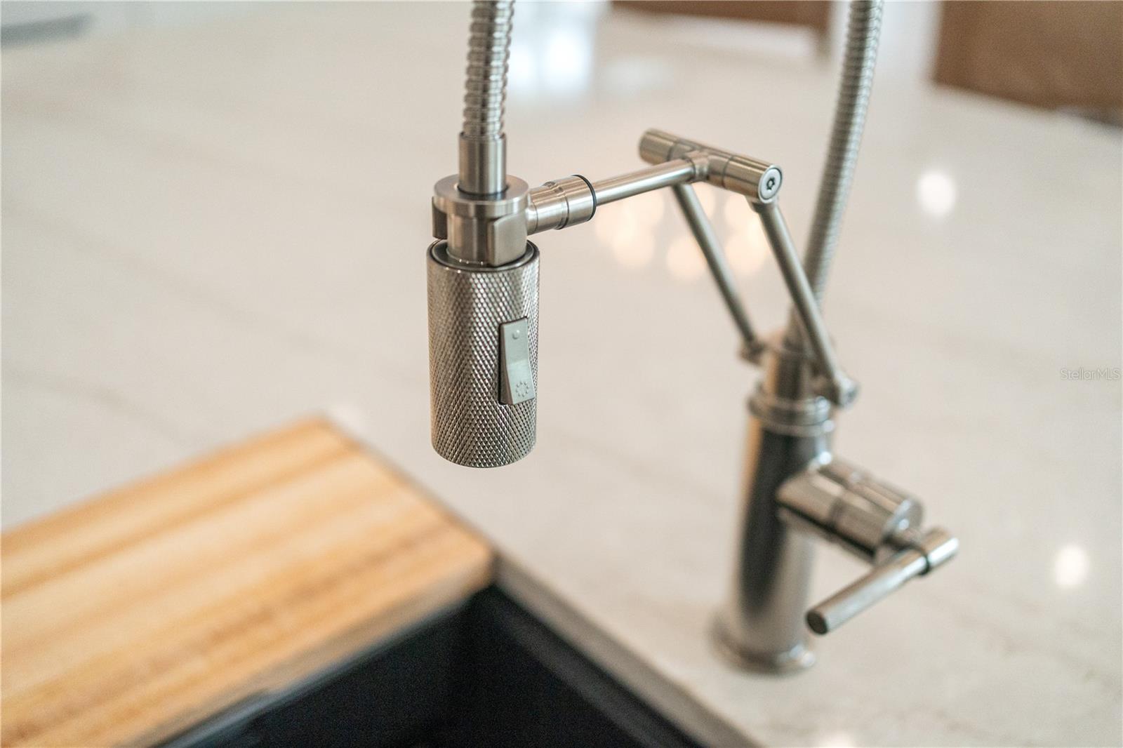 A4673707 Property Photo