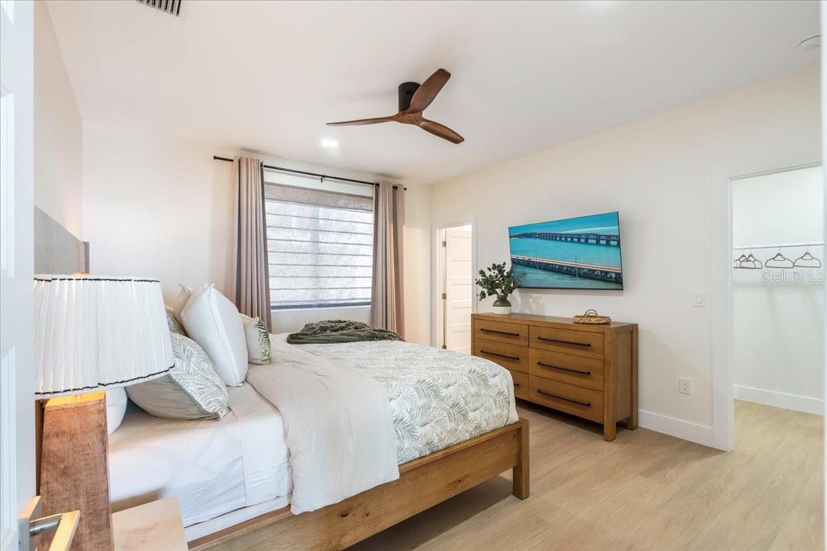 TB8452489 Property Photo