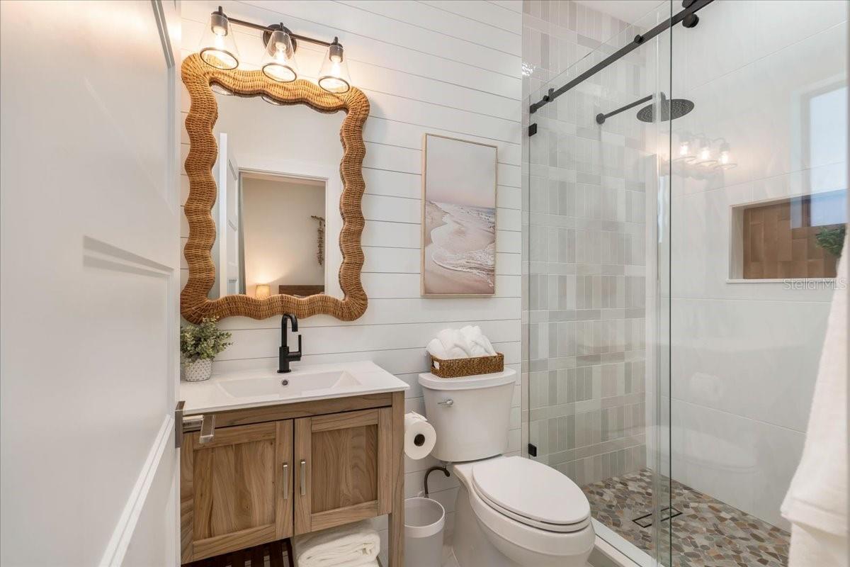 TB8452489 Property Photo