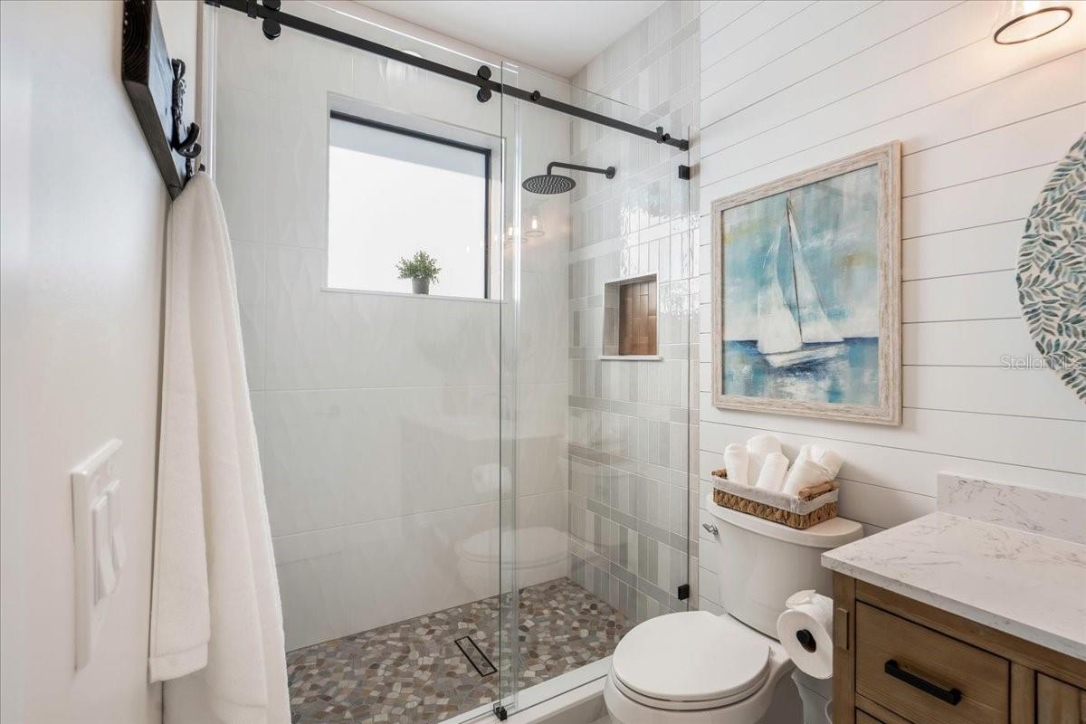 TB8452489 Property Photo