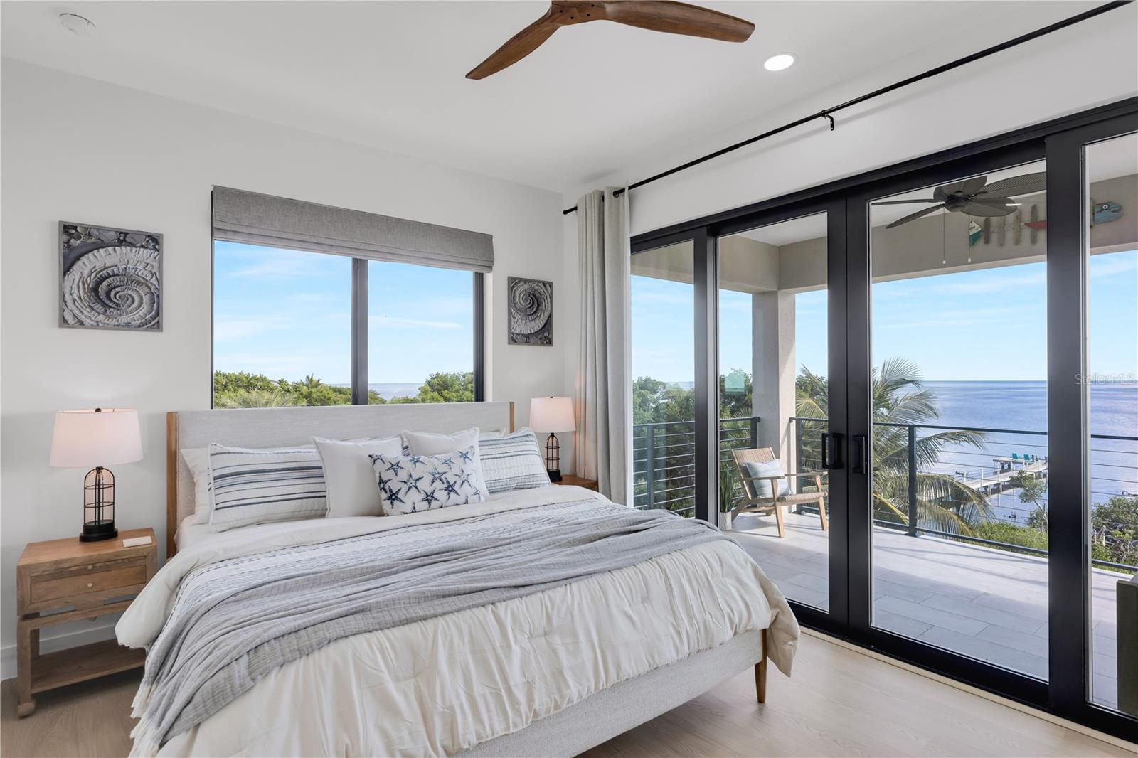 TB8452489 Property Photo