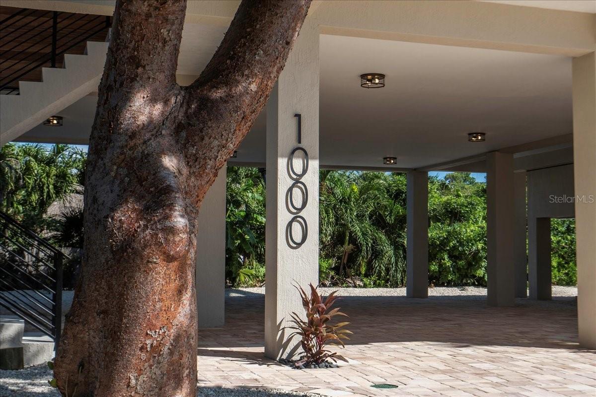 TB8452489 Property Photo