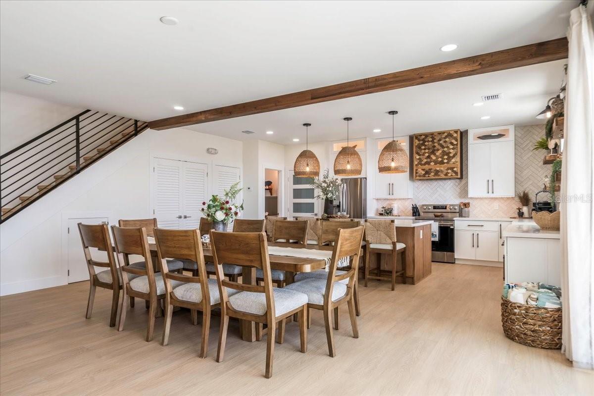 TB8452489 Property Photo