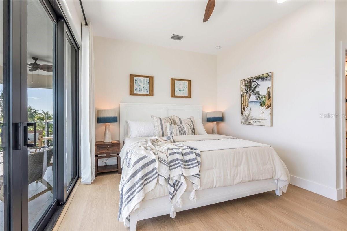 TB8452489 Property Photo