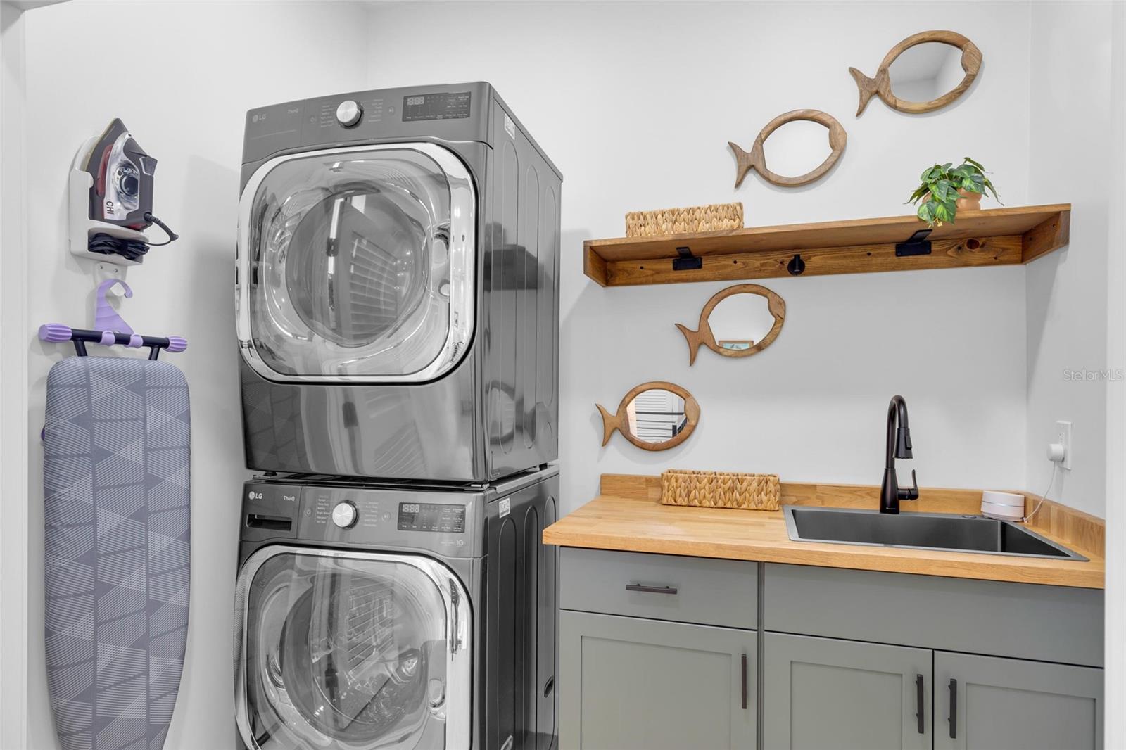 TB8452489 Property Photo