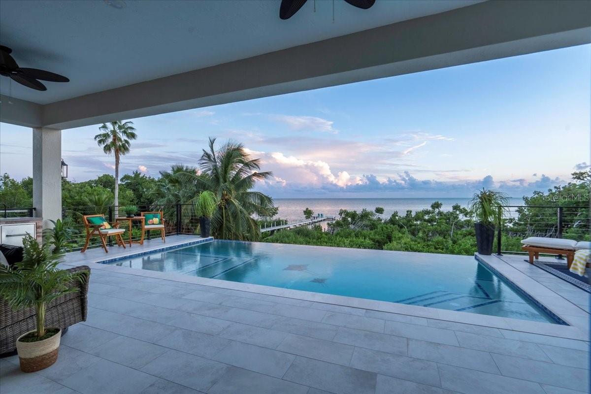 TB8452489 Property Photo