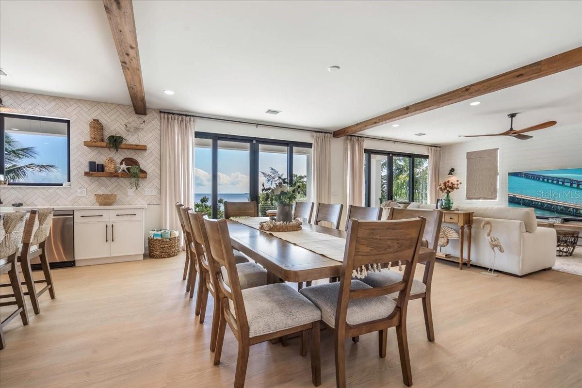 TB8452489 Property Photo