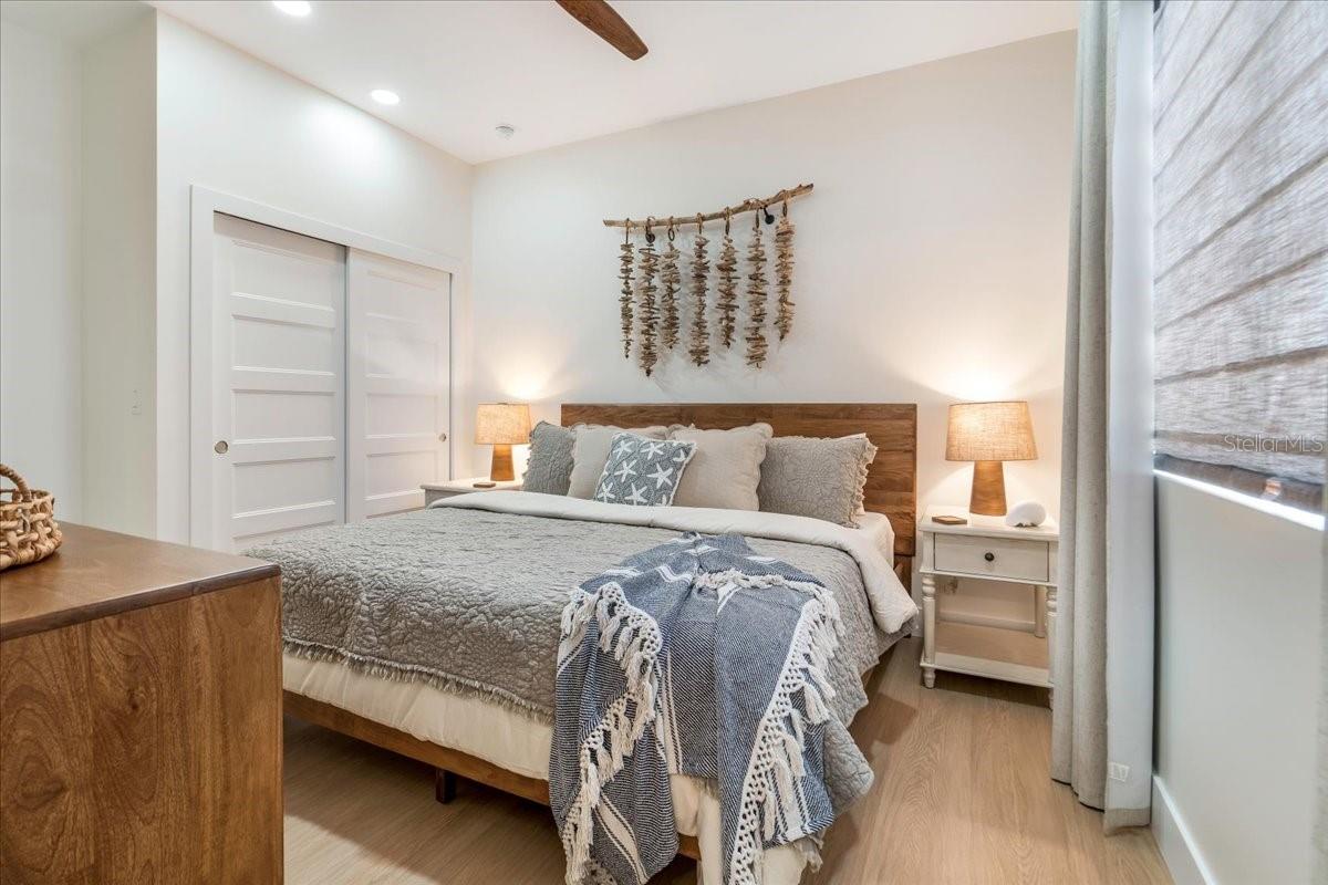 TB8452489 Property Photo