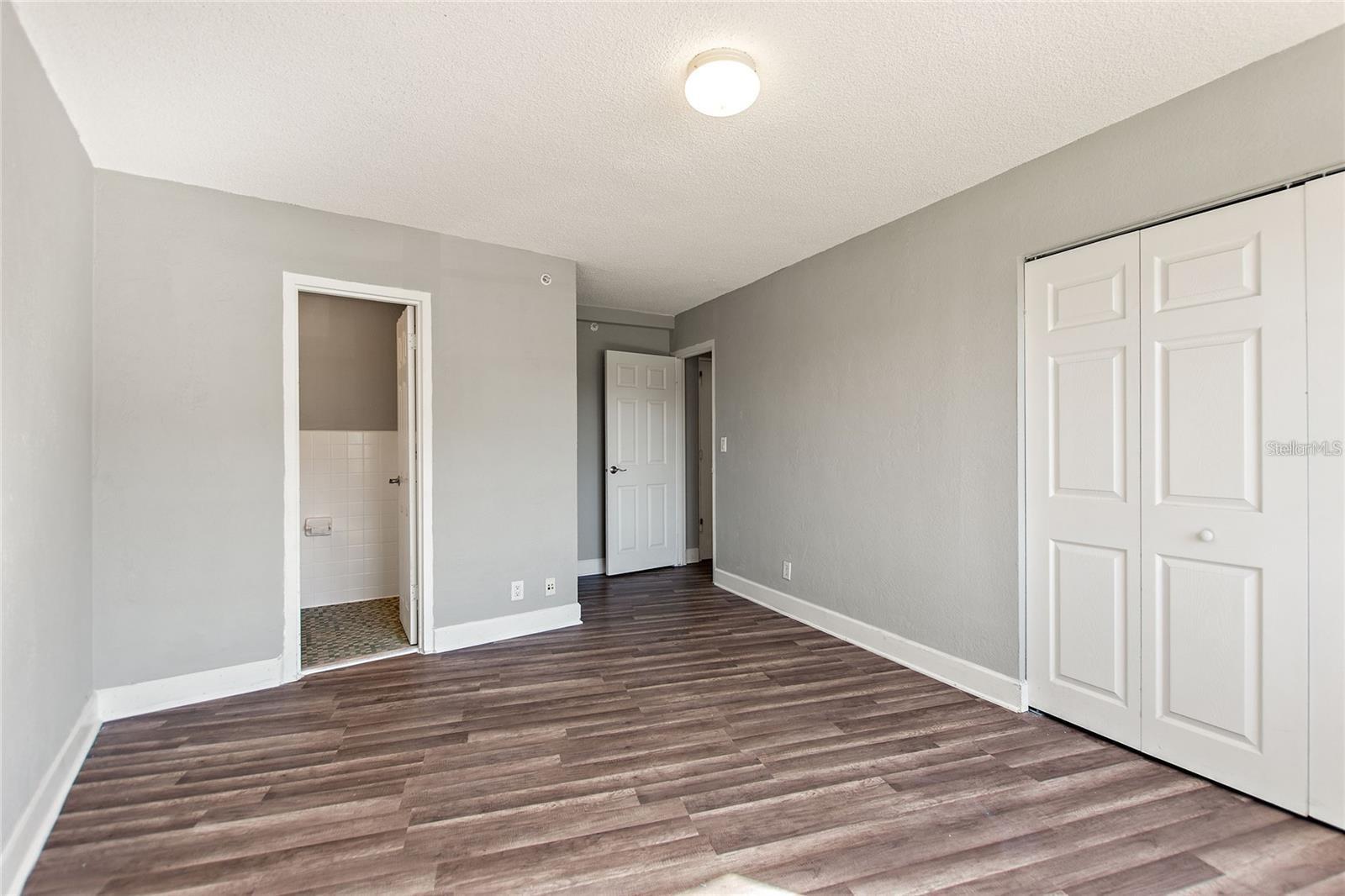 TB8452539 Property Photo