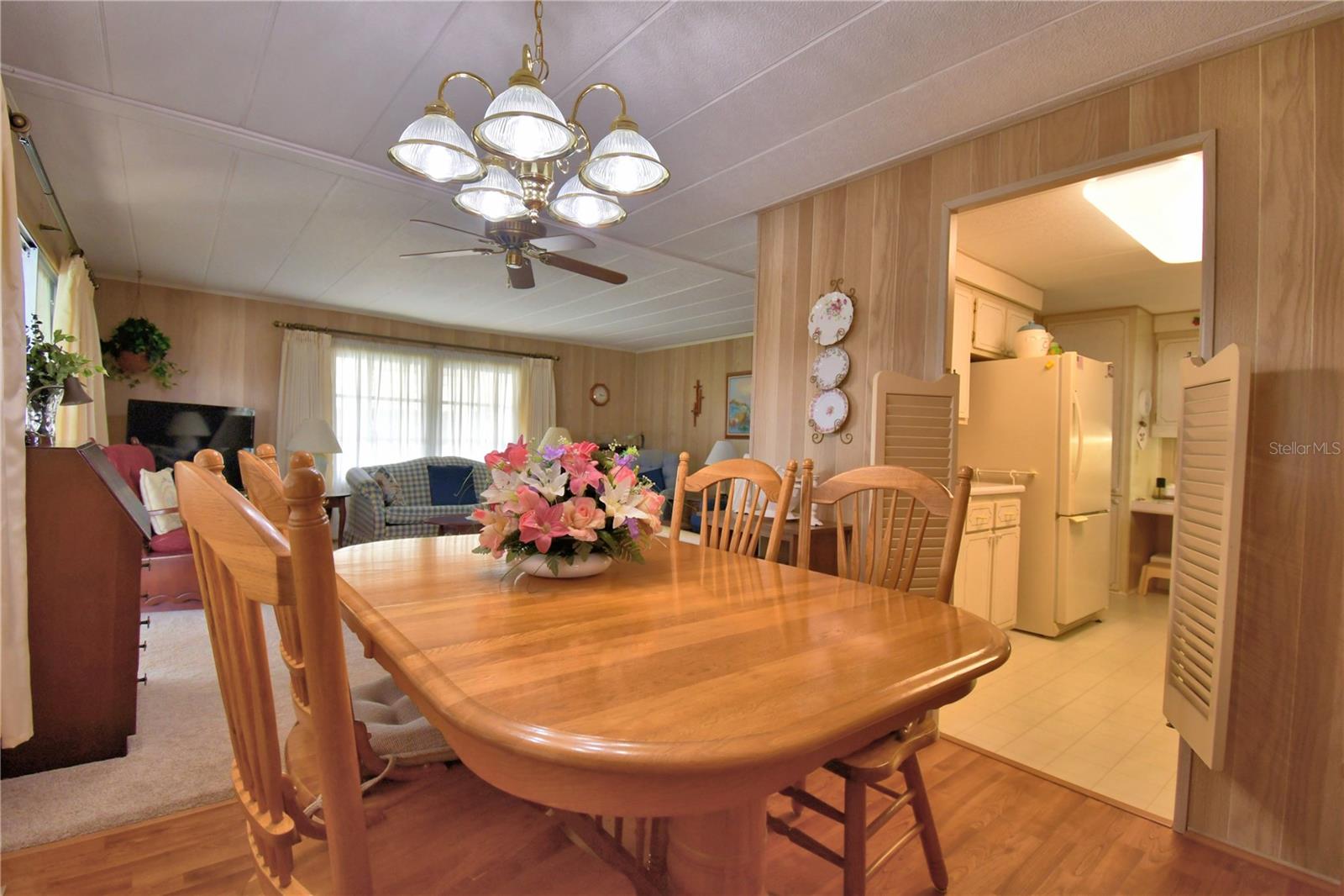 P4937169 Property Photo