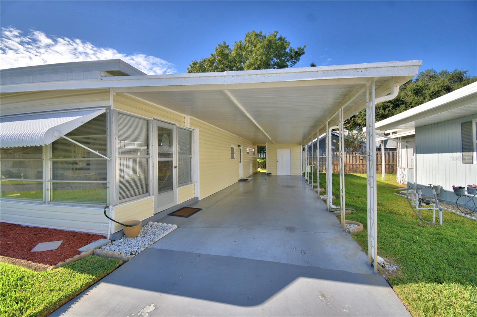 P4937169 Property Photo