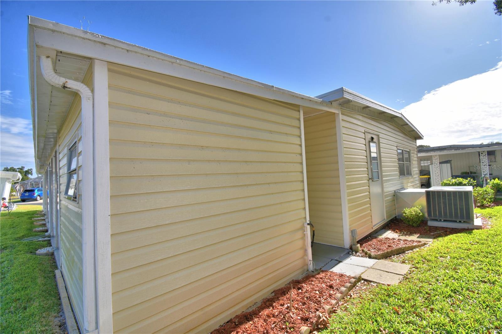 P4937169 Property Photo