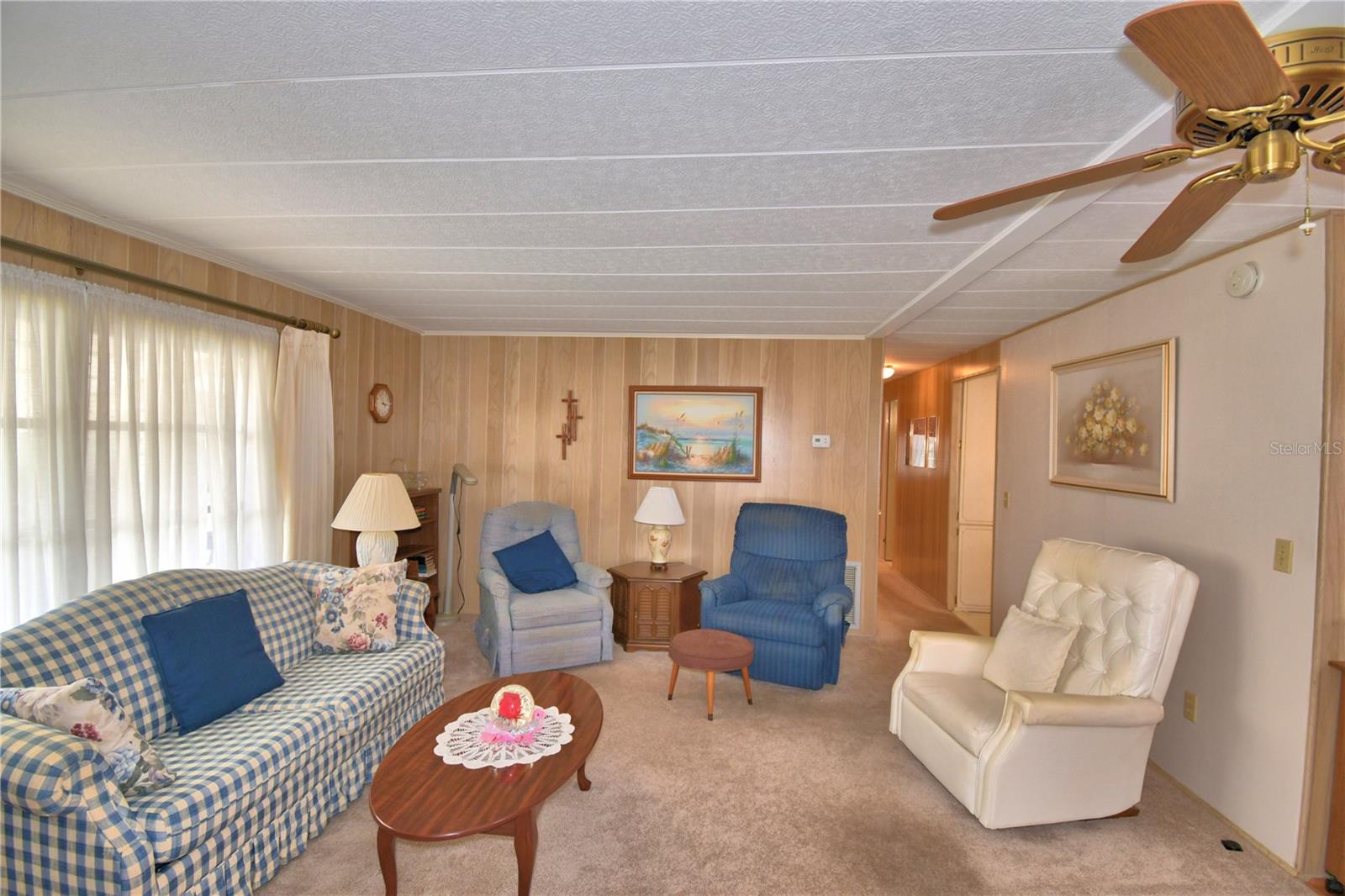 P4937169 Property Photo