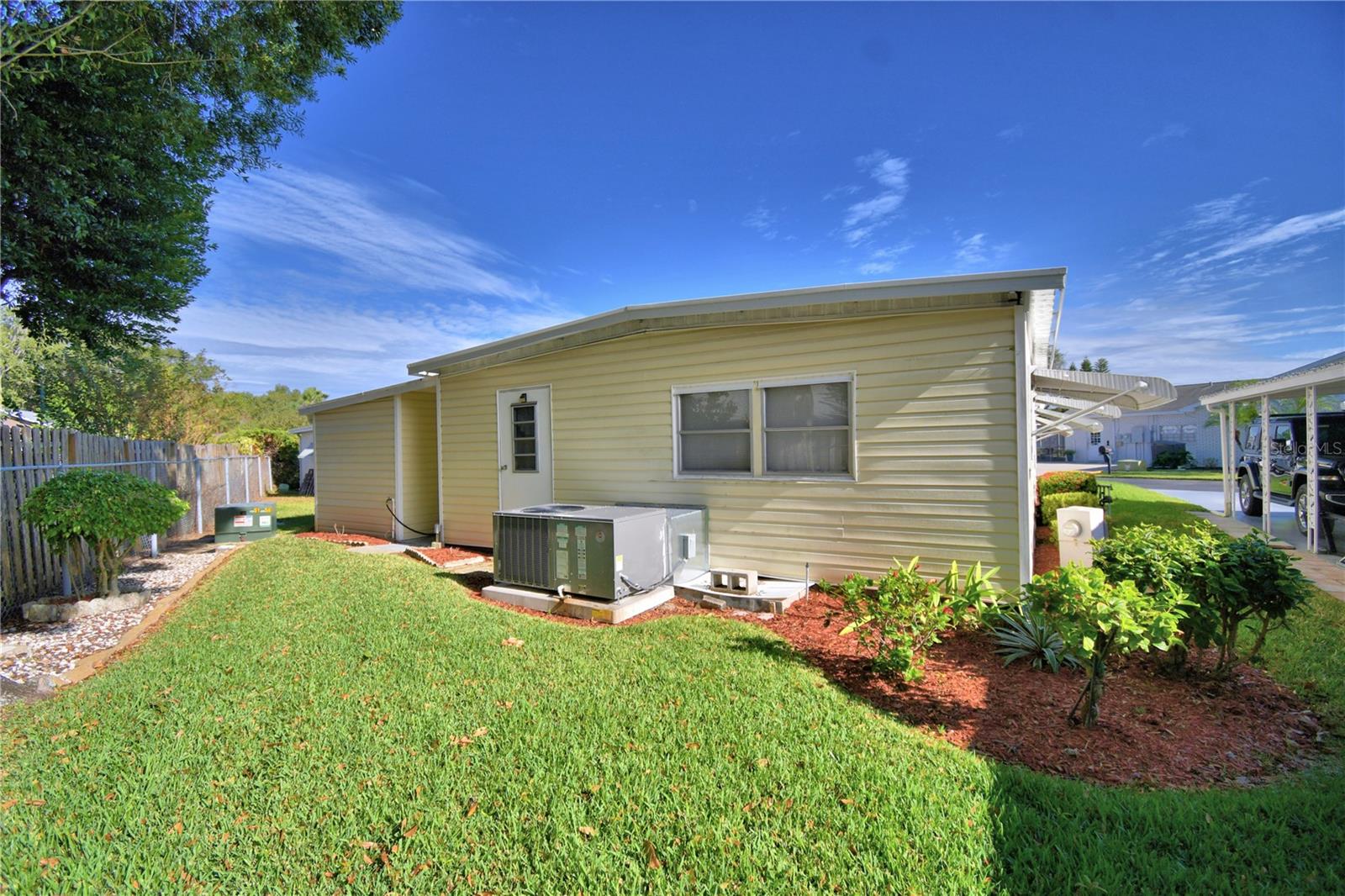 P4937169 Property Photo