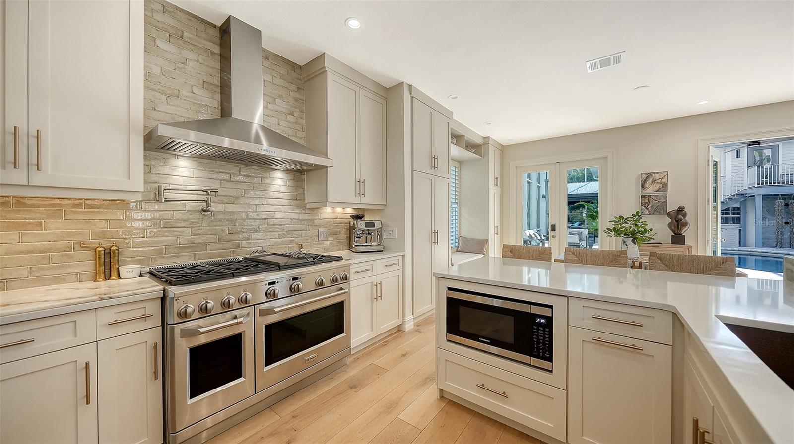 A4673742 Property Photo