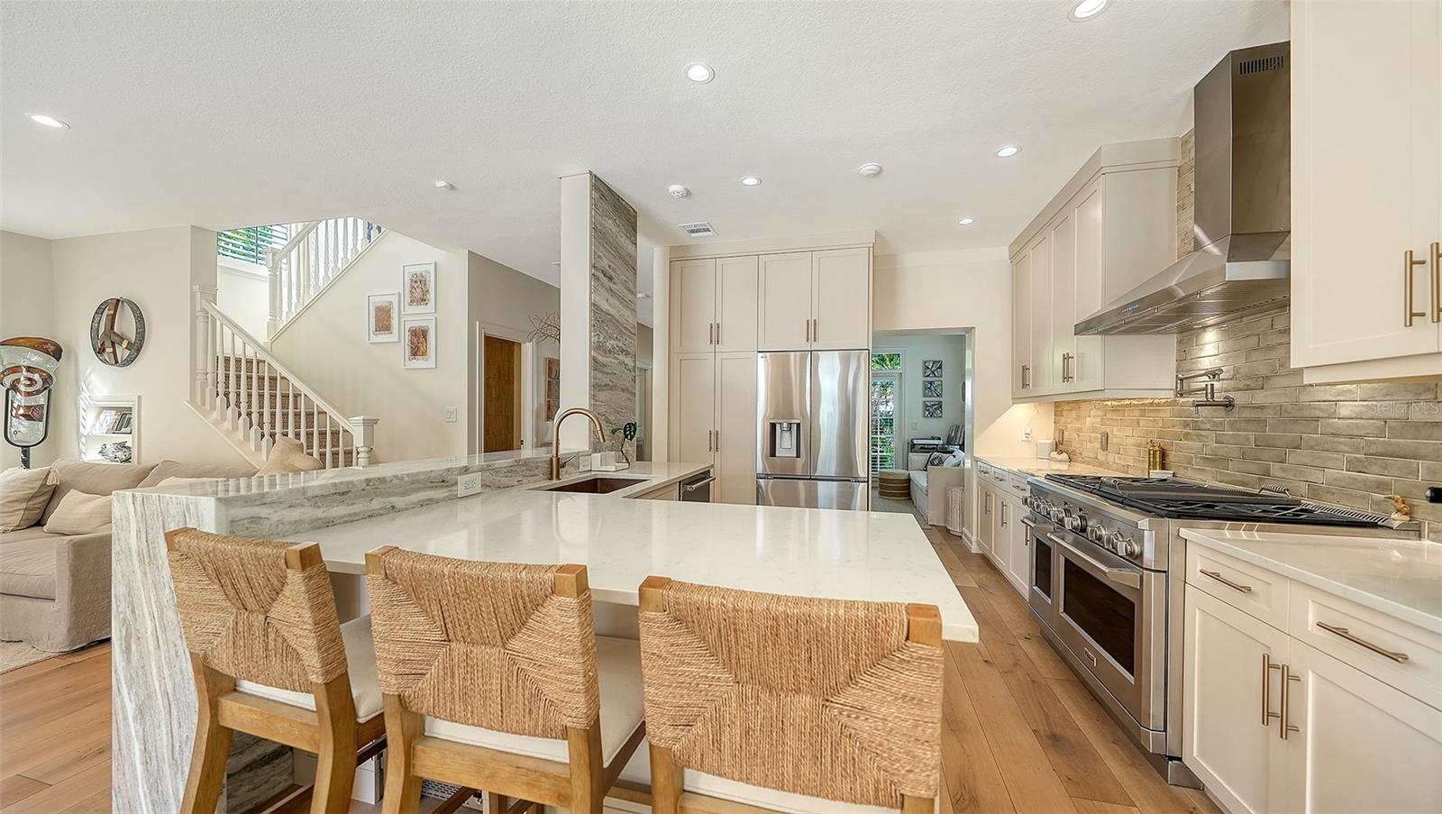 A4673742 Property Photo