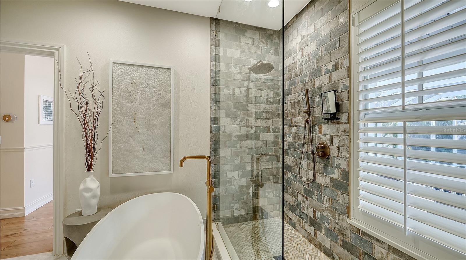 A4673742 Property Photo