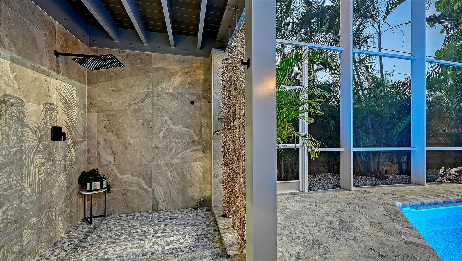 A4673742 Property Photo