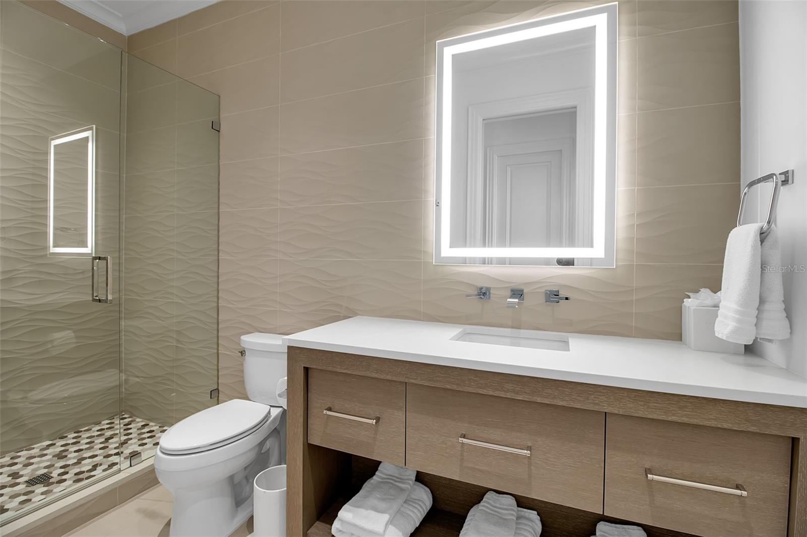 A4673754 Property Photo