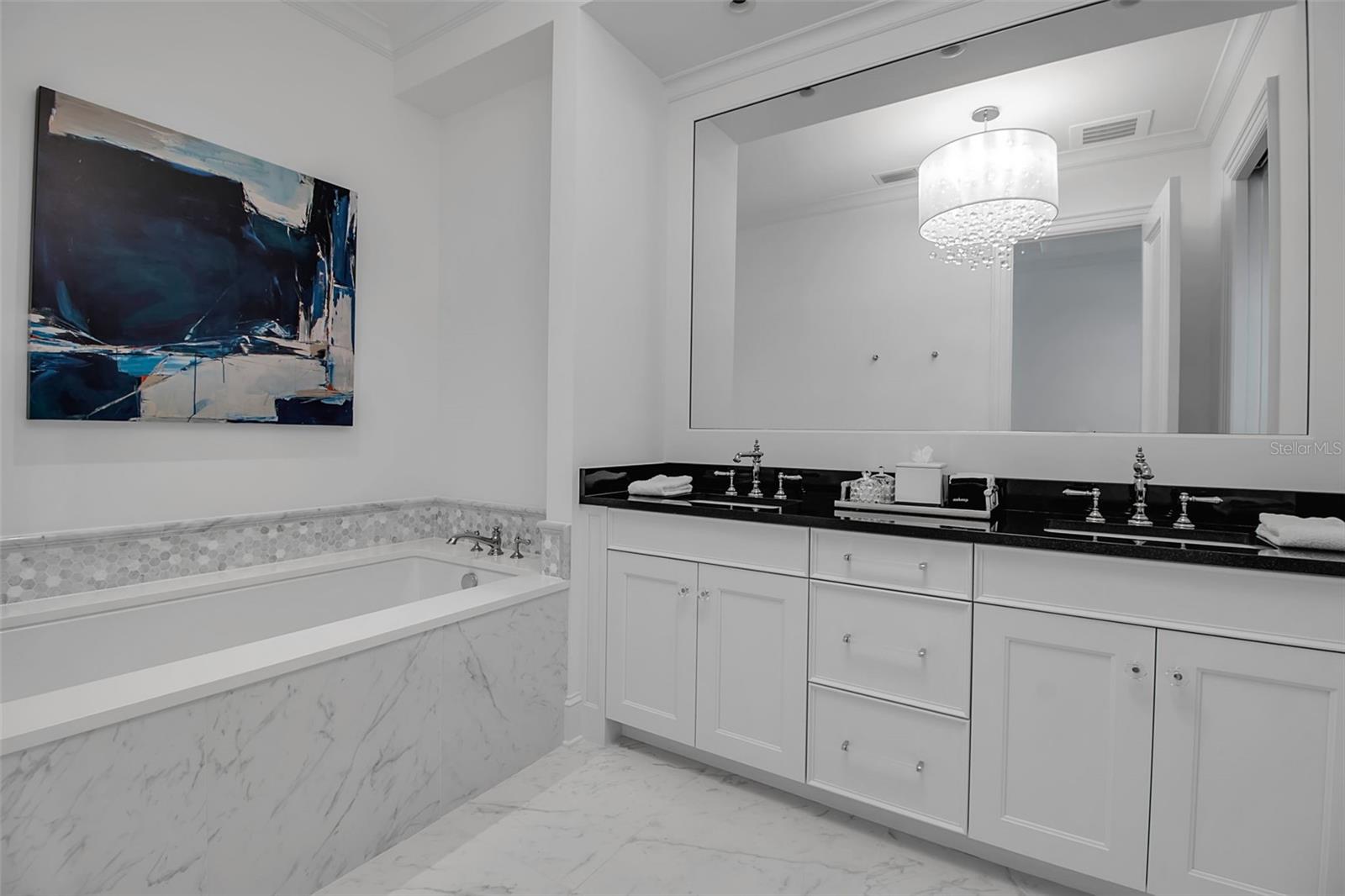 A4673754 Property Photo