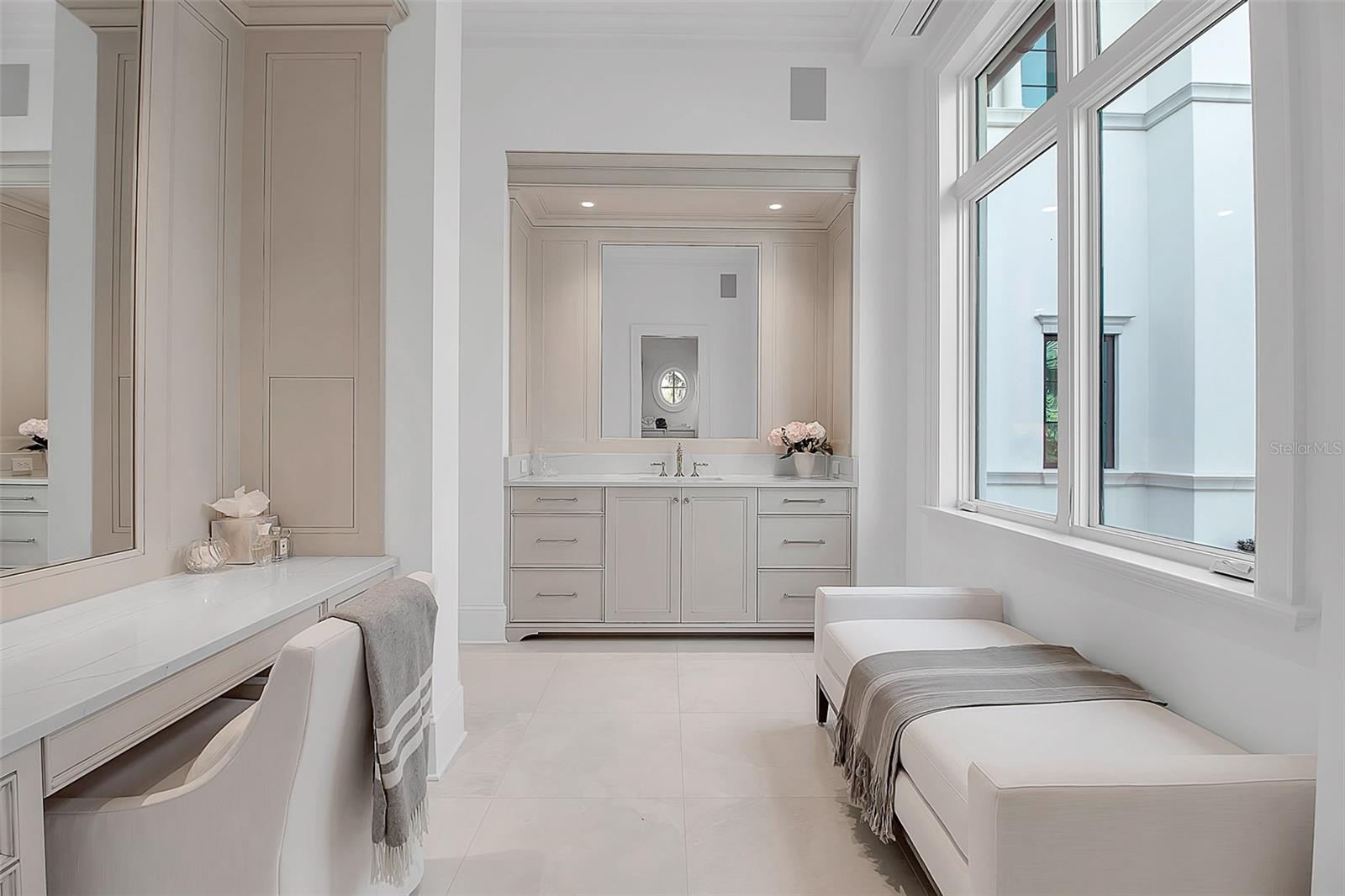 A4673754 Property Photo