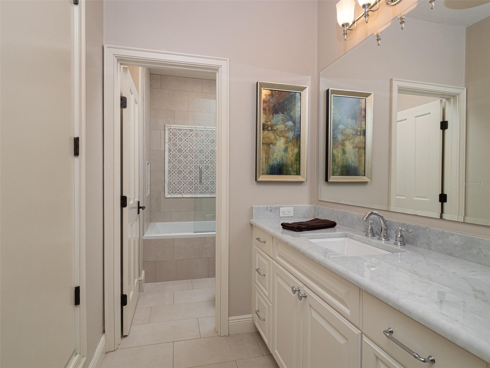 GC535728 Property Photo