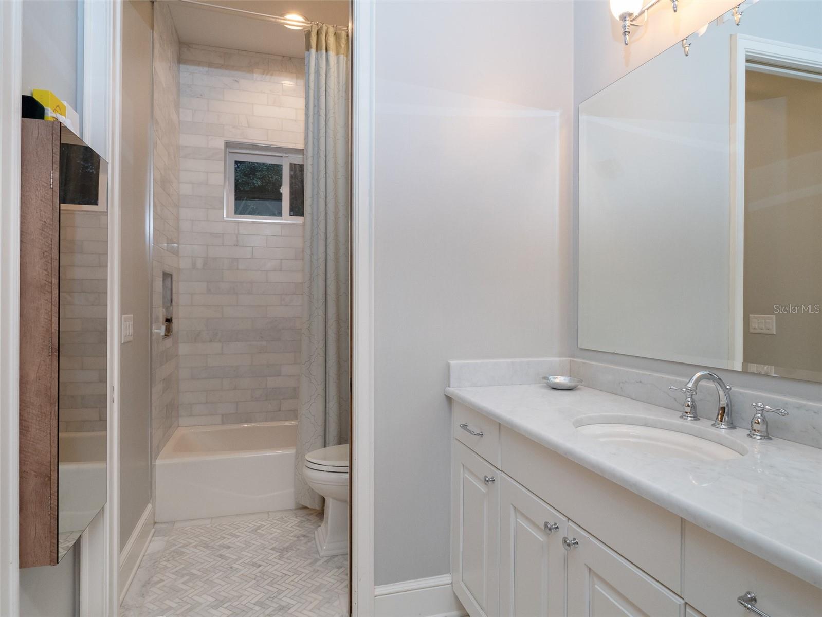 GC535728 Property Photo